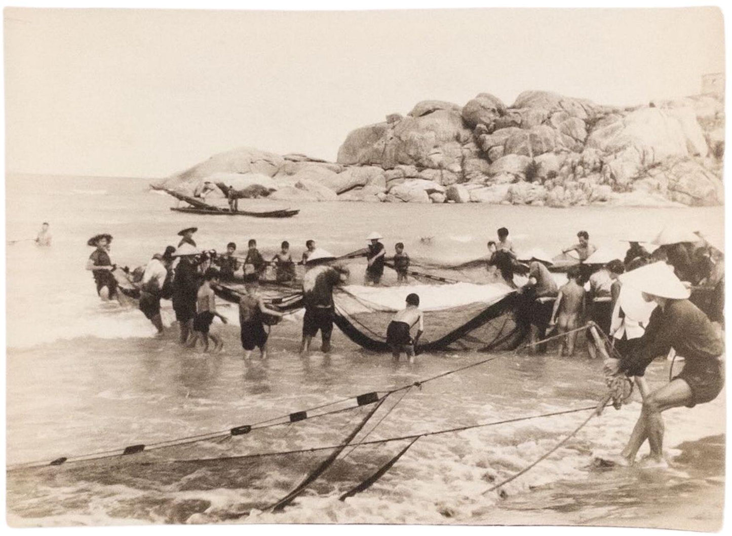 Vietnam: A Photographic Collection from a Soviet Scientist’s Archive. Vietnam in the early 1960s